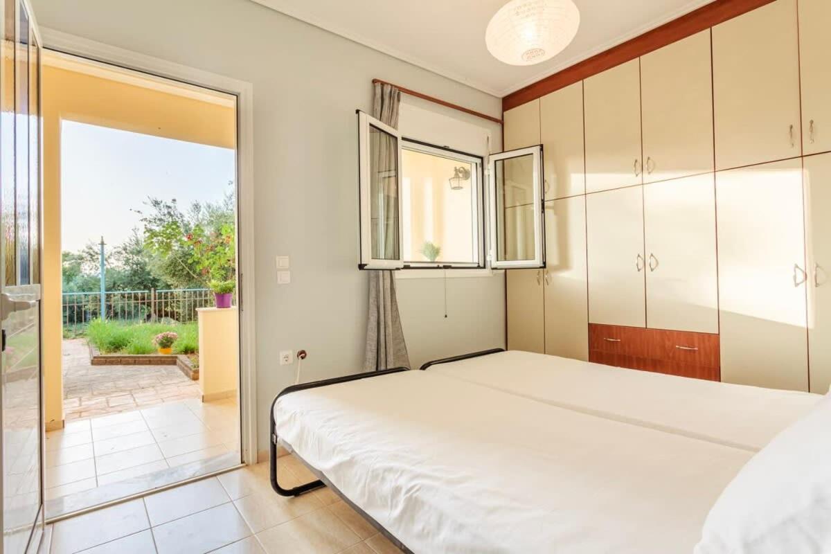 Villa Seaview Terrace Haven-Perfect Location By The Sea Kalamata Esterno foto